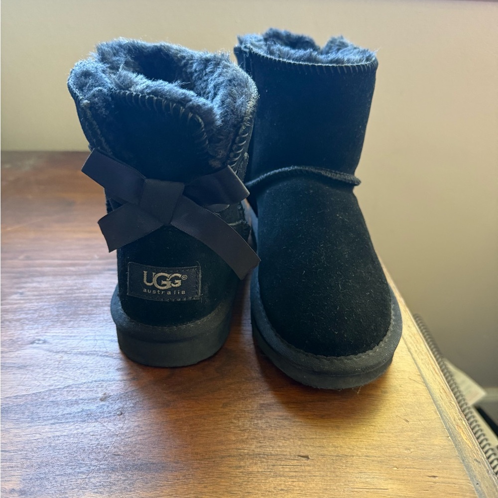 UGG like Black Boots with Ribbon Accent